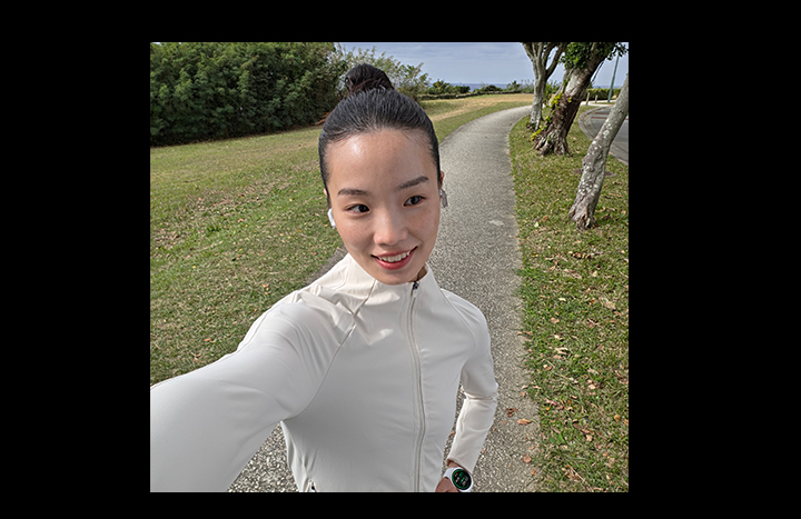 A selfie of someone. AI ensures shadows and highlights are accurately captured.